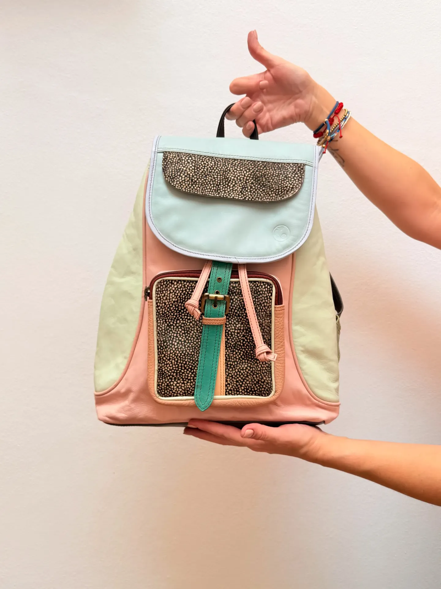 [26633] Timijiraque Backpack (1)