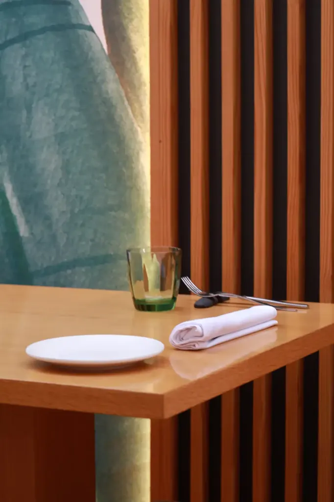 Menu at Low Tide with Pairing of 6 Wines